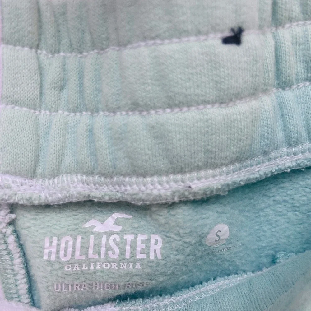 Hollister Y2K Women Mint Green White Colorblock Cropped‎ Zip Hoodie & Joggers